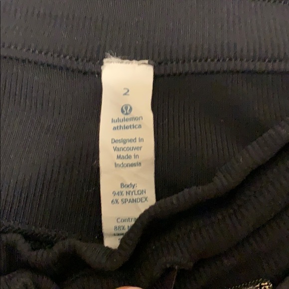 Lululemon black studio crop pants - Picture 5 of 9